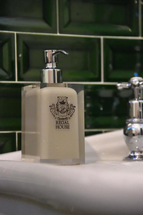 Regal House Roma Capucci 6 Hotel Kültér fotó
